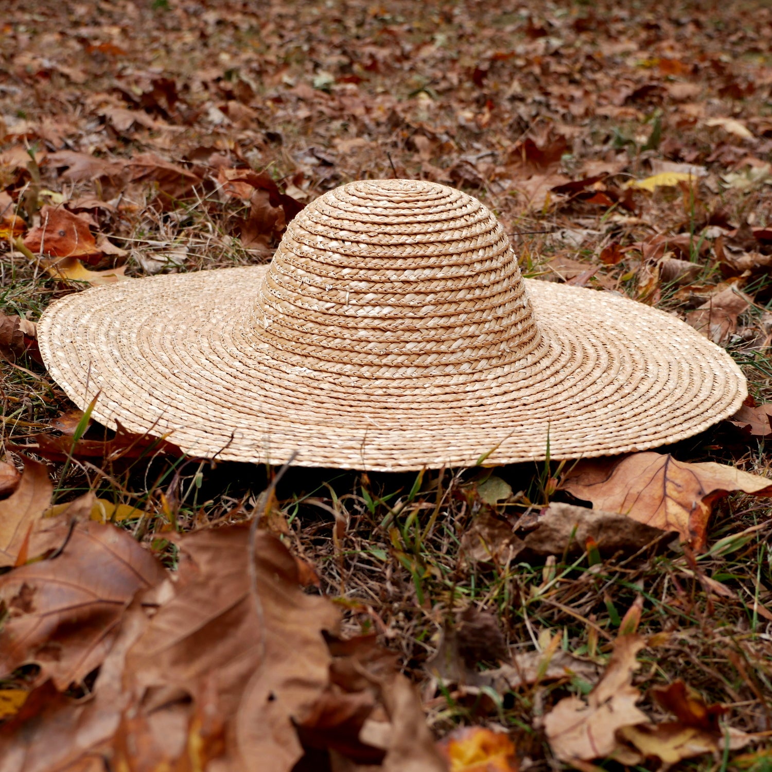 Rounded Straw Hat 18"1