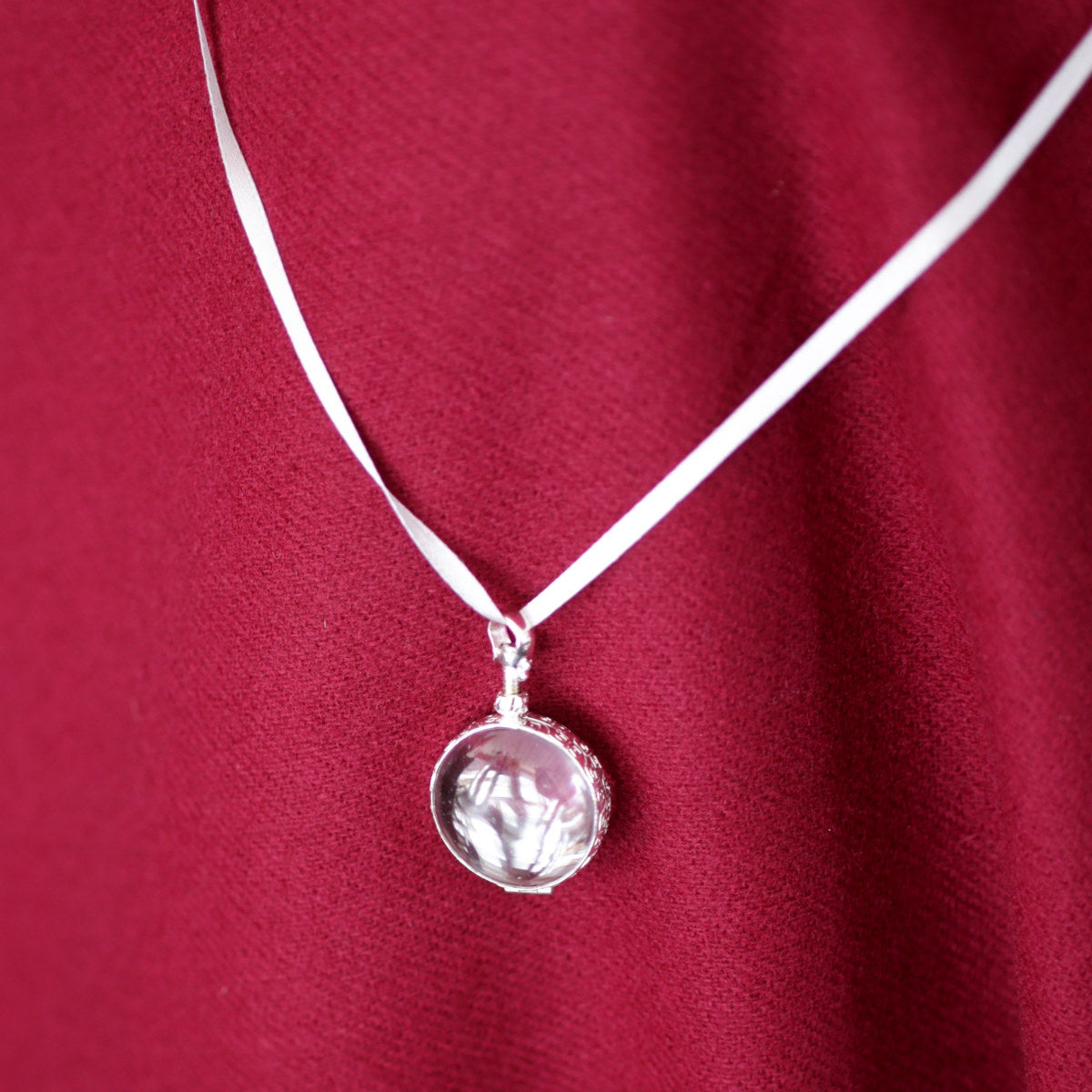 Keepsake locket necklace hotsell